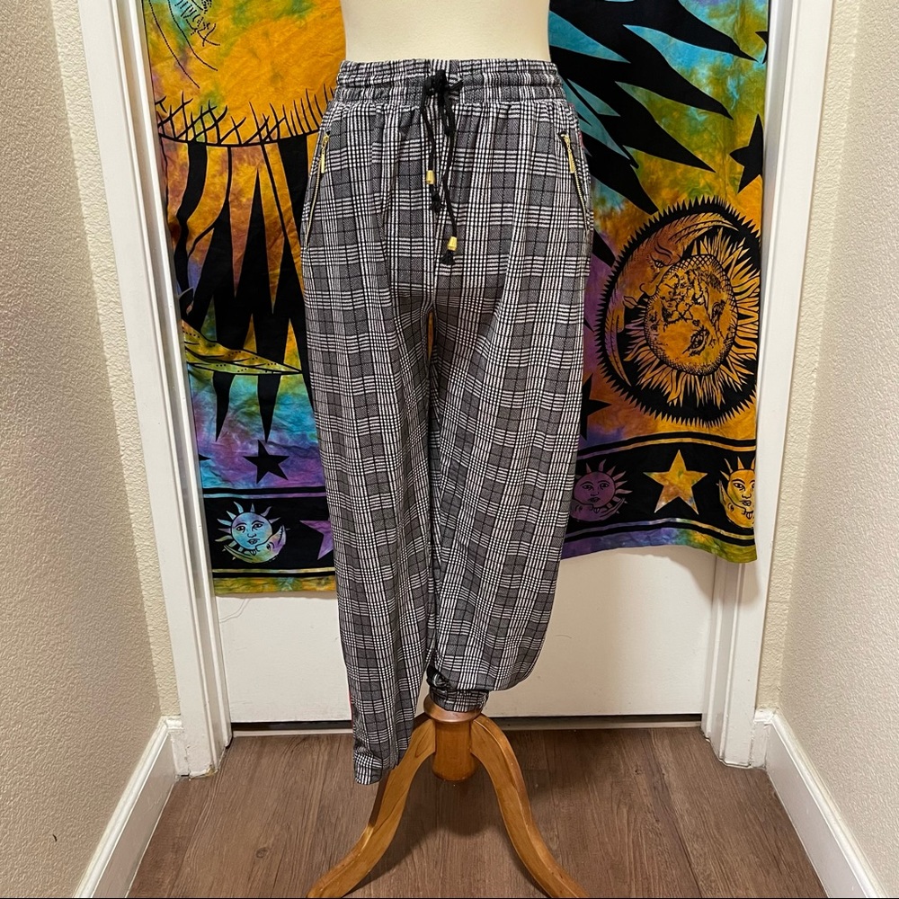 π Lovely casual European style joggers - Picture 1 of 11